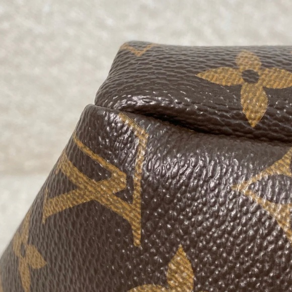 Authentic Louis Vuitton Artsy MM bag Monogram - Picture 11 of 16